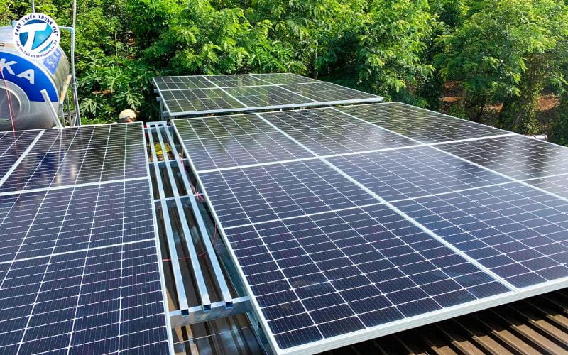 Kích thước và diện tích lắp đặt của tấm pin năng lượng mặt trời.